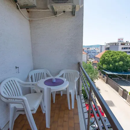 Apartman Dalmatino Biograd Na Moru