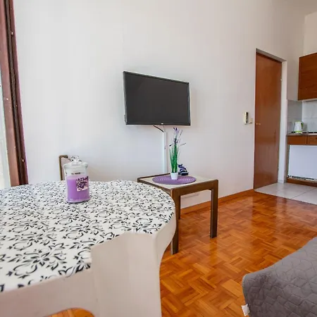 Apartman Dalmatino *