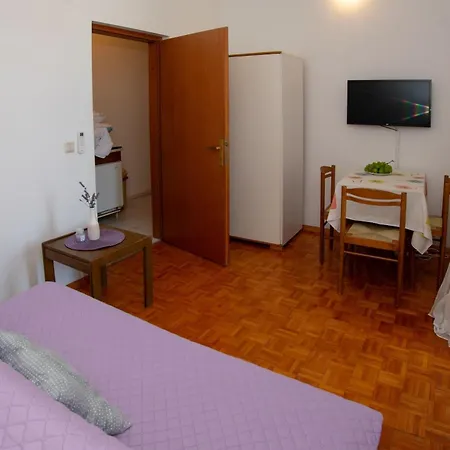 Dalmatino Apartman Biograd Na Moru