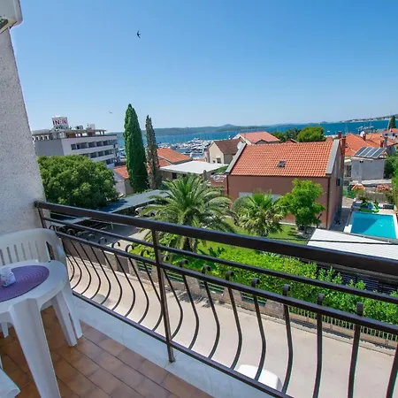 Dalmatino Apartman Biograd Na Moru